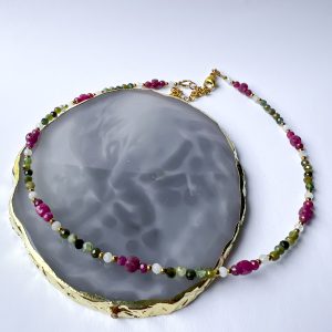 Moc i Bezpieczeństwo – Naszyjnik z Turmalinem Zielonym, Moon stone i Rubinem