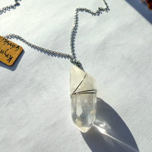 Naszyjnik z Kryształem Górskim – Kamień Czystości i Wzmocnienia Energii 🤍✨ V.1