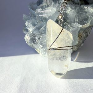 Naszyjnik z Kryształem Górskim – Kamień Czystości i Wzmocnienia Energii 🤍✨ V.1