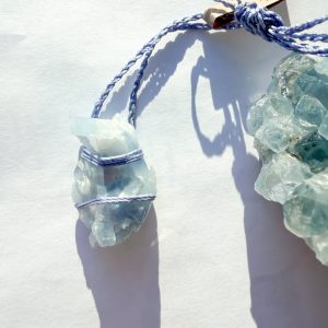 Naszyjnik z Niebieskim Kalcytem na Sznurku – Spokój, Ukojenie i Delikatna Harmonia 💙✨