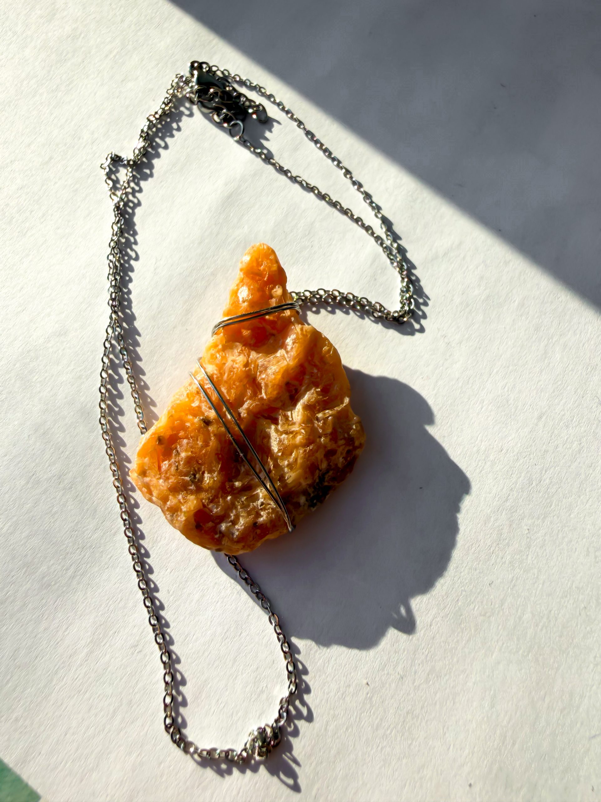 Naszyjnik z Pomarańczowym Kalcytem – Energia Radości i Twórczej Mocy 🧡✨ - obrazek 2