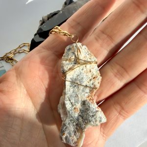 Naszyjnik z Chalcedonem Naciekowym DUŻY – Spokój, Naturalna Harmonia i Siła Ziemi 🤍✨ v.2