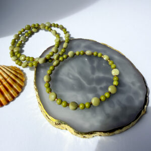 Jaspis Matcha – na gumce